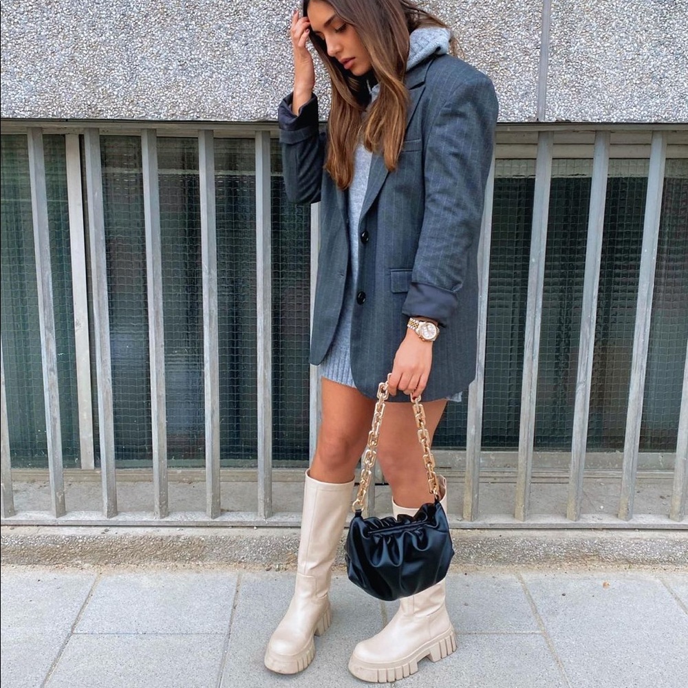 🍁🍂HP🍂🍁 𝐋𝐀𝐒𝐓 𝗡𝗪𝗧 𝗭𝗮𝗿𝗮 • High Shaft Treaded Sole Boots - Picture 3 of 16
